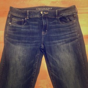 Like new American Eagle jeans. Size 16